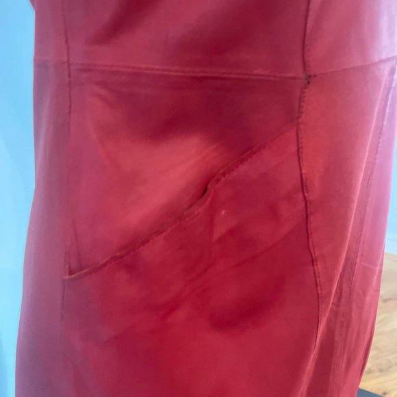 Vintage red leather dress with pockets - Picture 3 of 4
